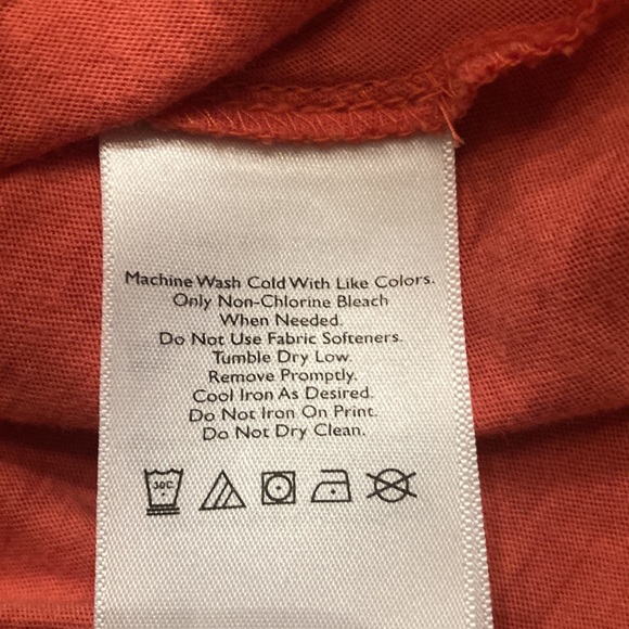 Eddie Bauer orange print t-shirt - Picture 6 of 7
